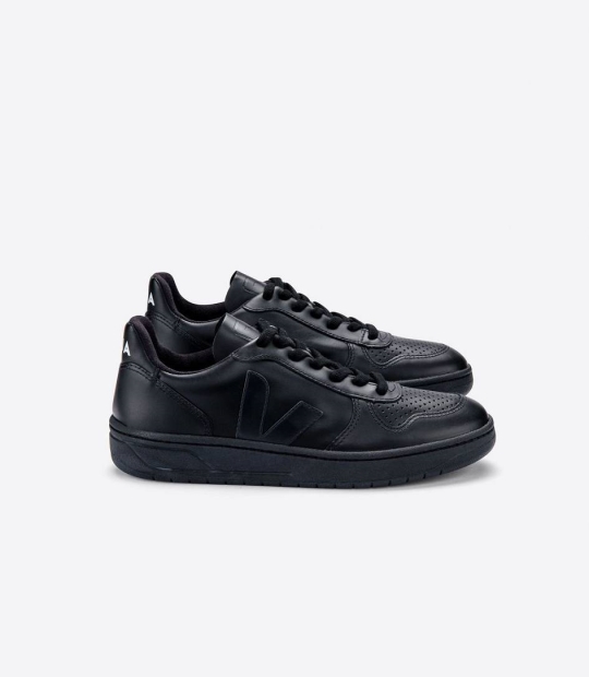 Black Black-Sole Women's Veja V-10 Cwl Sneakers | 46702-OFTU