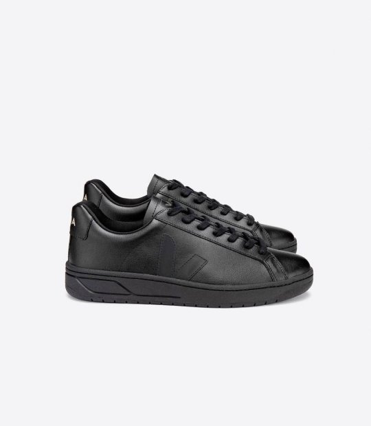 FULL BLACK Women's Veja Urca Cwl Sneakers | 95274-WKLA