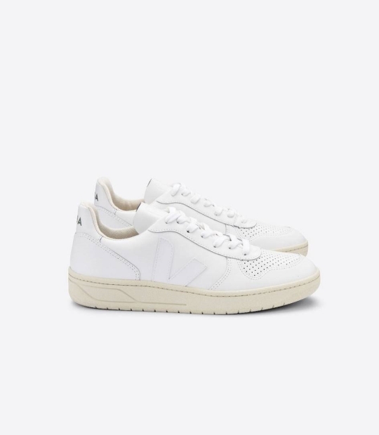 White Women's Veja V-10 Leather Trainers | 93285-BUSM